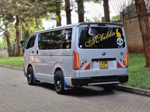 Toyota HiAce 2016 Silver