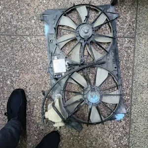 Crown 2006 Radiator Fan