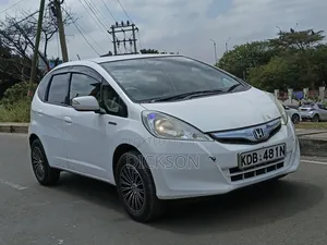 Honda Fit 2013 Pearl