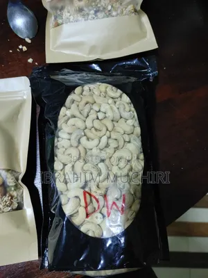 Raw Cashew Nuts (DW)