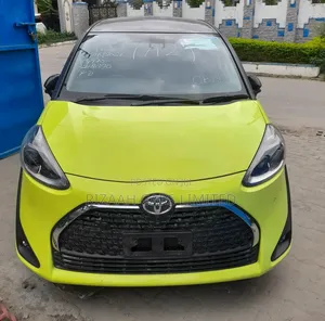 Toyota Sienta 2019 Yellow