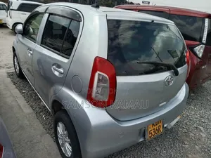 Toyota Passo 2015 Silver