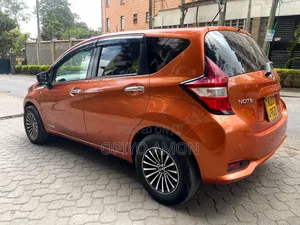 Nissan Note 2018 Orange