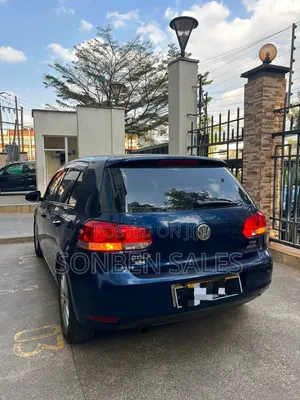 Volkswagen Golf 2013 Blue