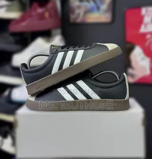 These Adidas VL Court Sneakers Size 38-45
