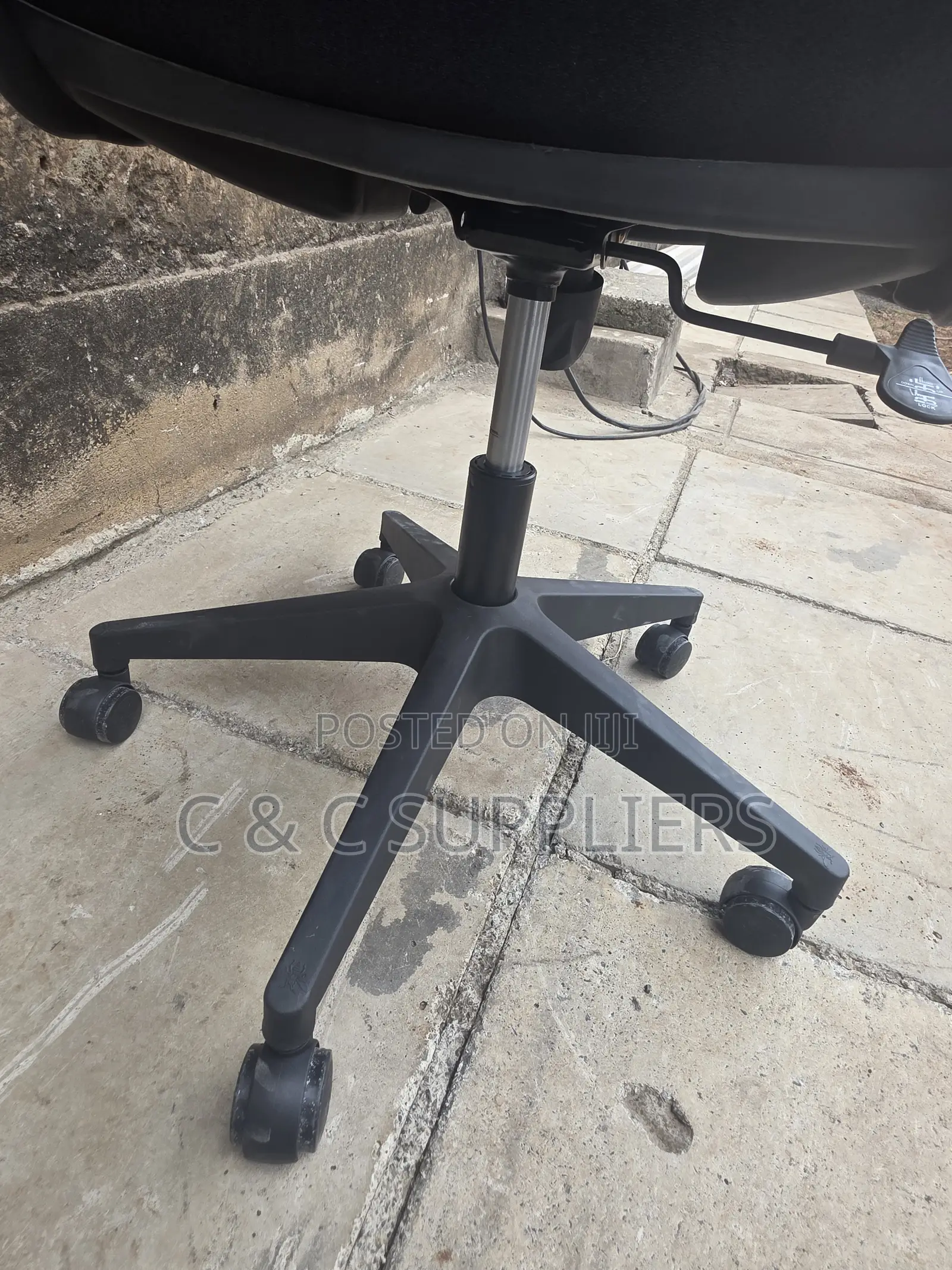Office Height Adjustable Ergonomic Seat.