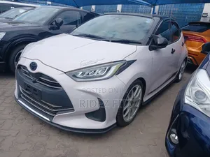 Toyota Yaris 2020 Pink