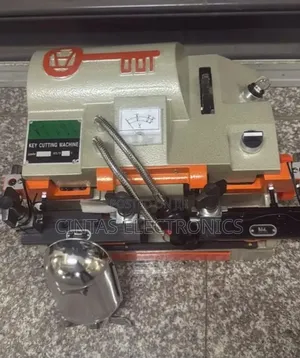 Key Cutting Machine