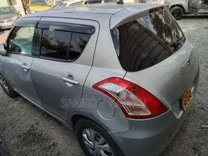 Suzuki Swift 2015 Silver