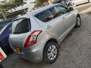 Suzuki Swift 2015 Silver