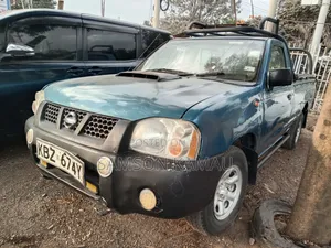 Nissan Hardbody 2014 Blue