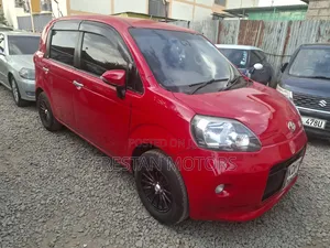 Toyota Porte 2014 Red