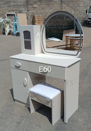 Modern Make Up Vanity Table