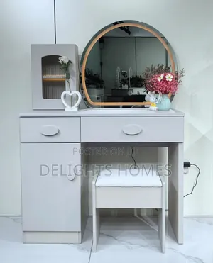 Modern Make Up Vanity Table