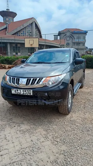 Mitsubishi L200 2015 Gray