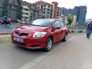 Toyota Auris 2007 Red