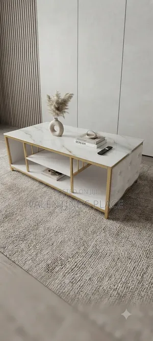 Modern Glass Coffee Table. Modern Glass Coffee Table