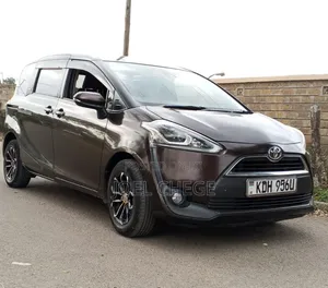 Toyota Sienta 2016 Brown