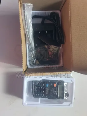 BaoFeng UV-5R Dual-Band FM Transceiver