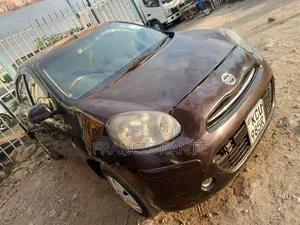 Nissan March 2012