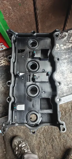 Nissan E-Xtrail QR25 Engine Top Cover