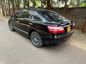 Toyota Premio 2013 Black