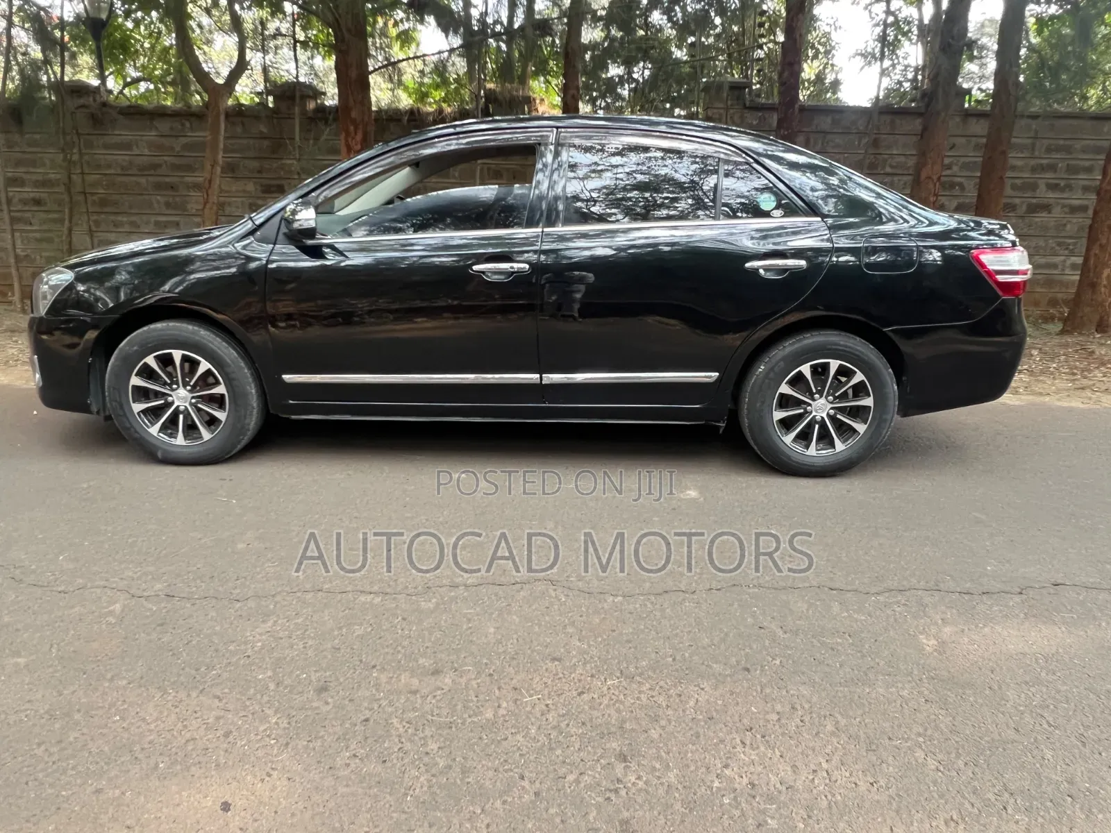 Toyota Premio 2013 Black