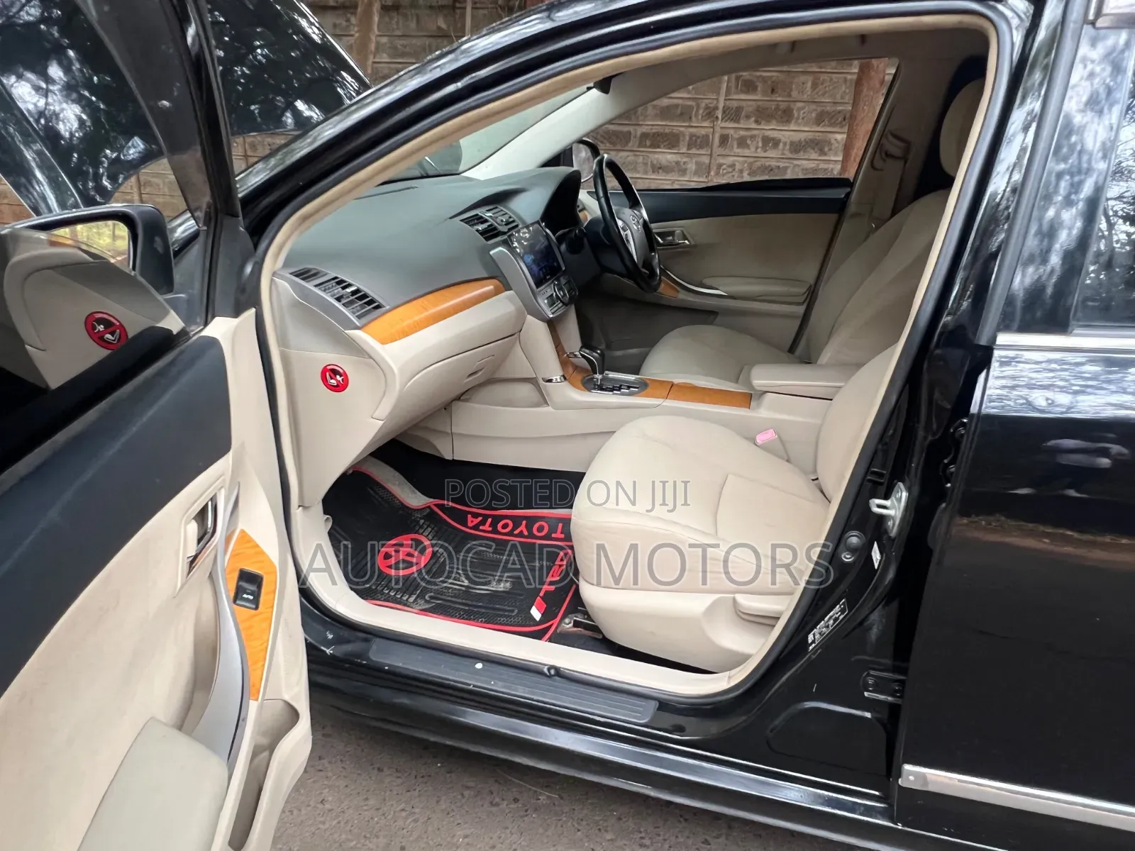 Toyota Premio 2013 Black