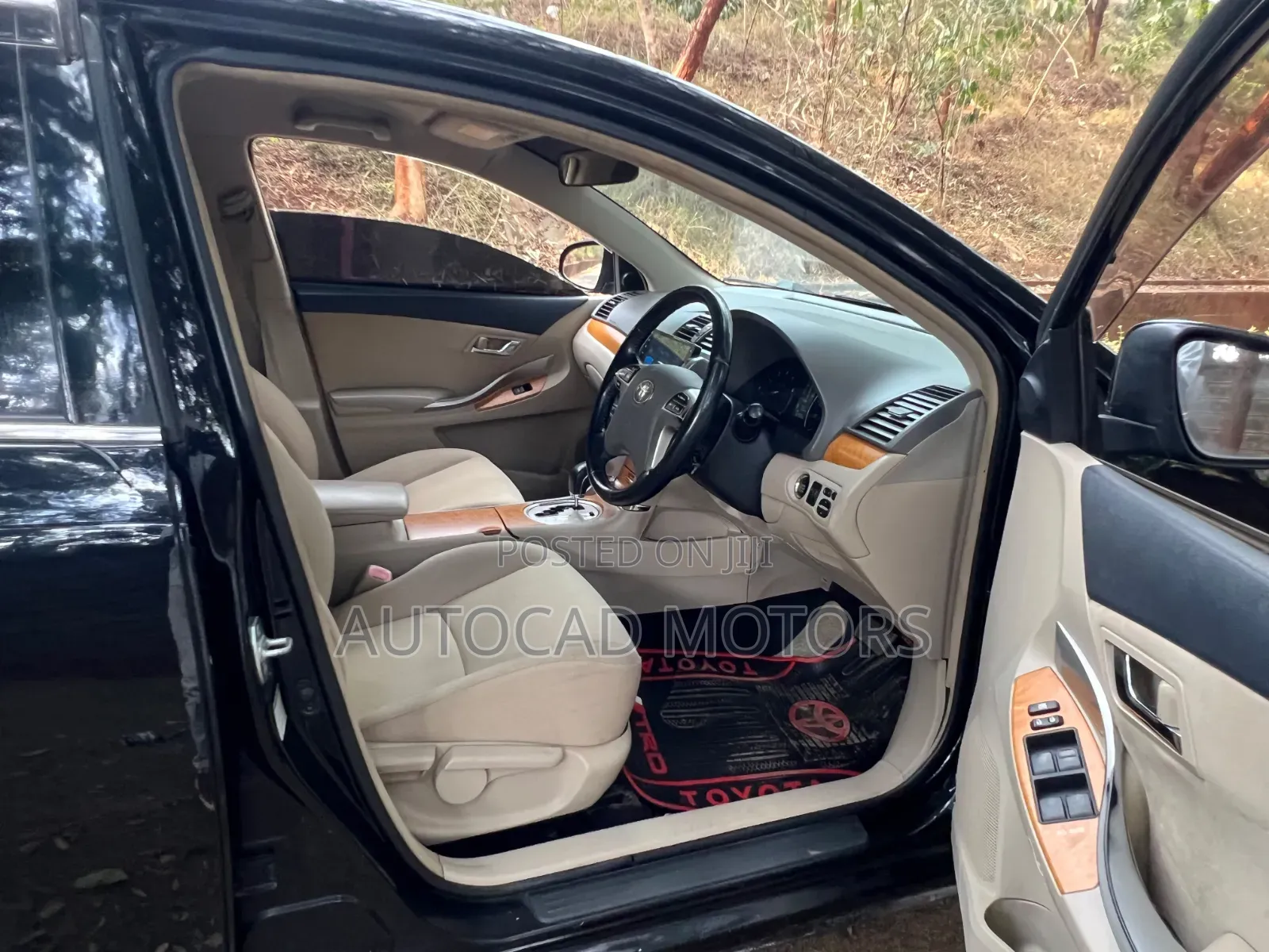 Toyota Premio 2013 Black