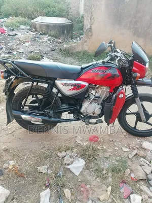 Bajaj Boxer 125 2025 Red