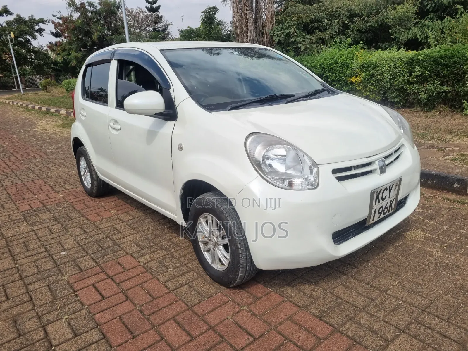 Toyota Passo 2012 Pearl