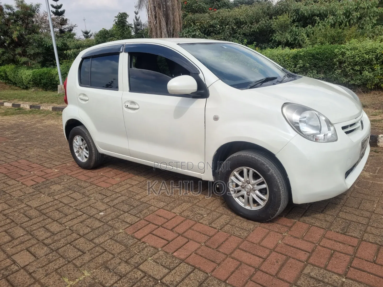 Toyota Passo 2012 Pearl