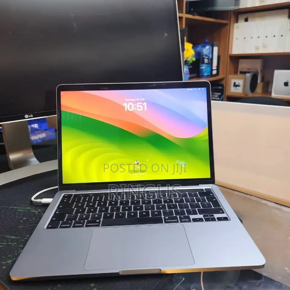 Laptop Apple MacBook Pro 2020 16GB Intel Core i7 SSD 1T