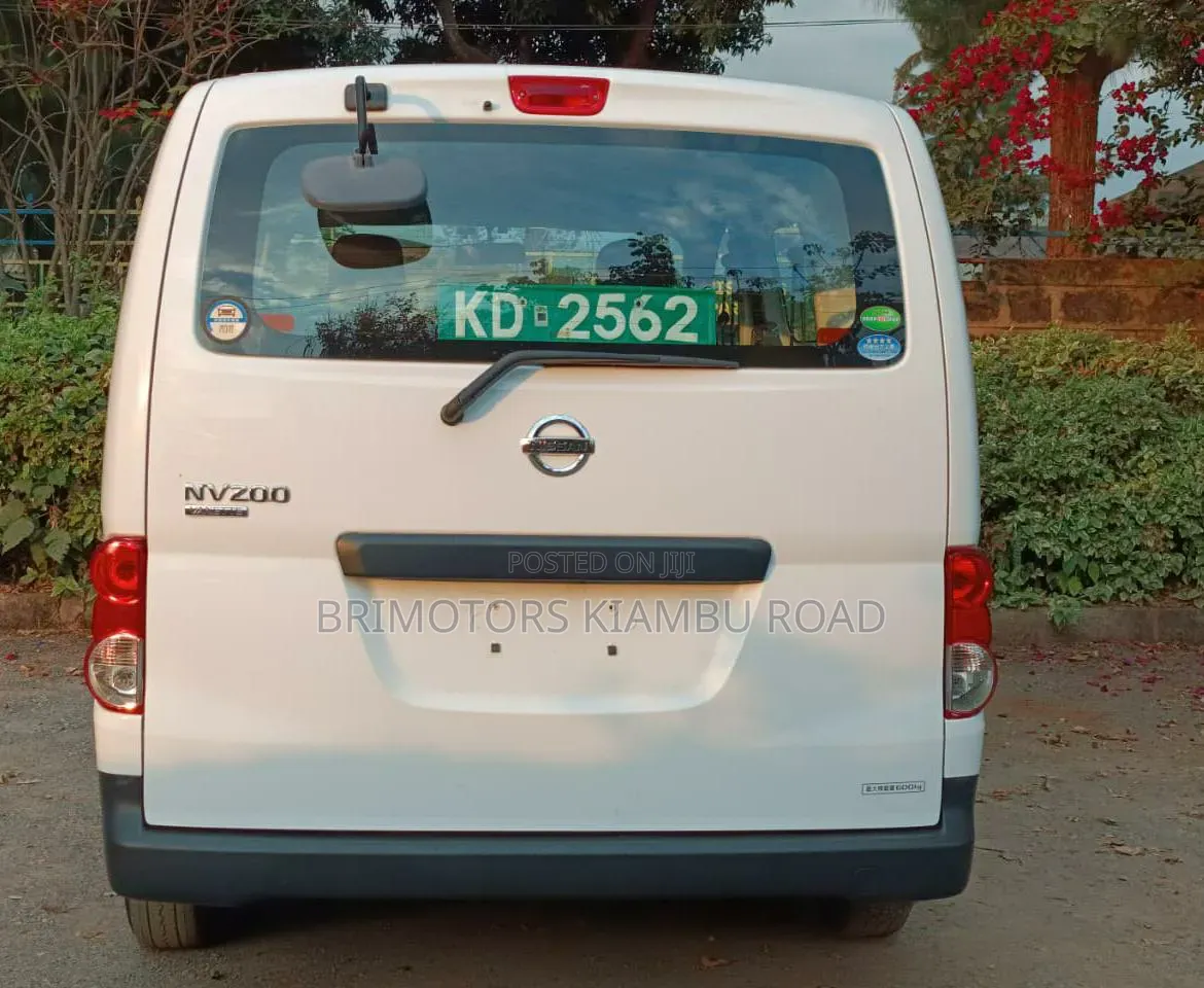 Nissan NV200 2019 White