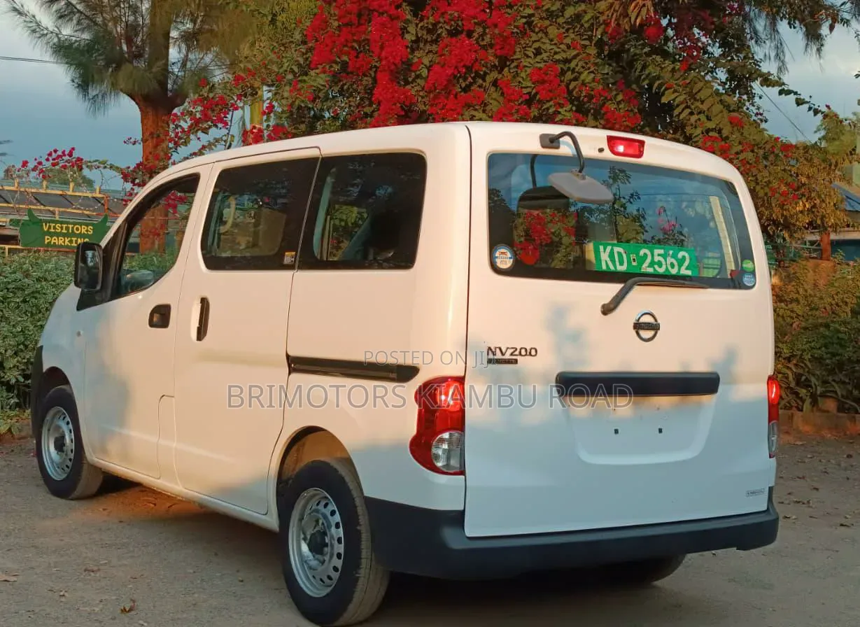 Nissan NV200 2019 White
