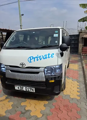 Toyota HiAce 2014 White
