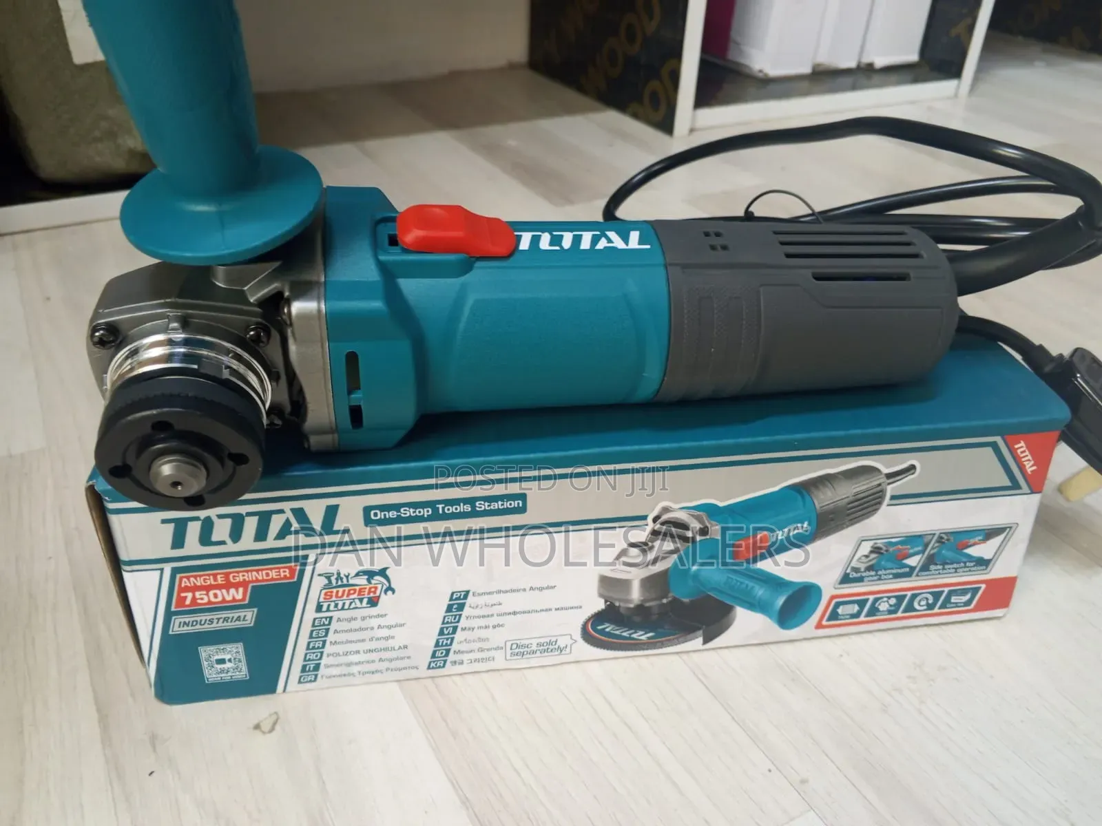 TOTAL 750W 4.5 Inch Angle Grinder With Side Handle