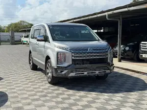Mitsubishi Delica 2019 Silver
