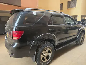 Toyota Fortuner 2006 Black