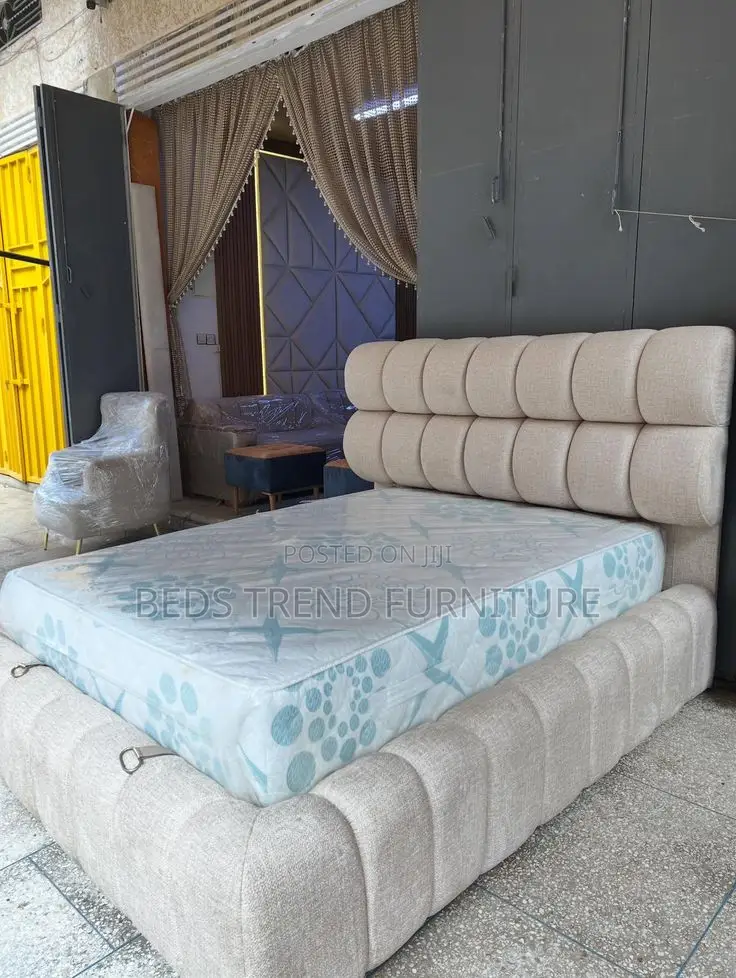 6x6 Bubble Bed Light Grey Velvet