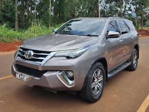 Toyota Fortuner 2018 Gray