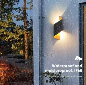 Simple and Elegant LED Outdoor Wall Light