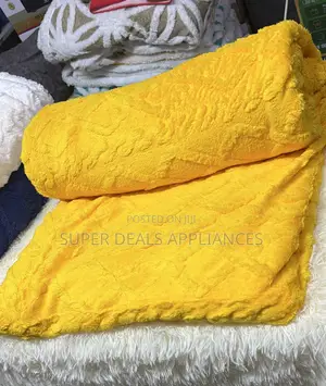 Plain Sharper Fleece Blanket With a Pattern