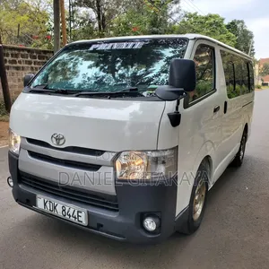 Toyota HiAce 2016 White
