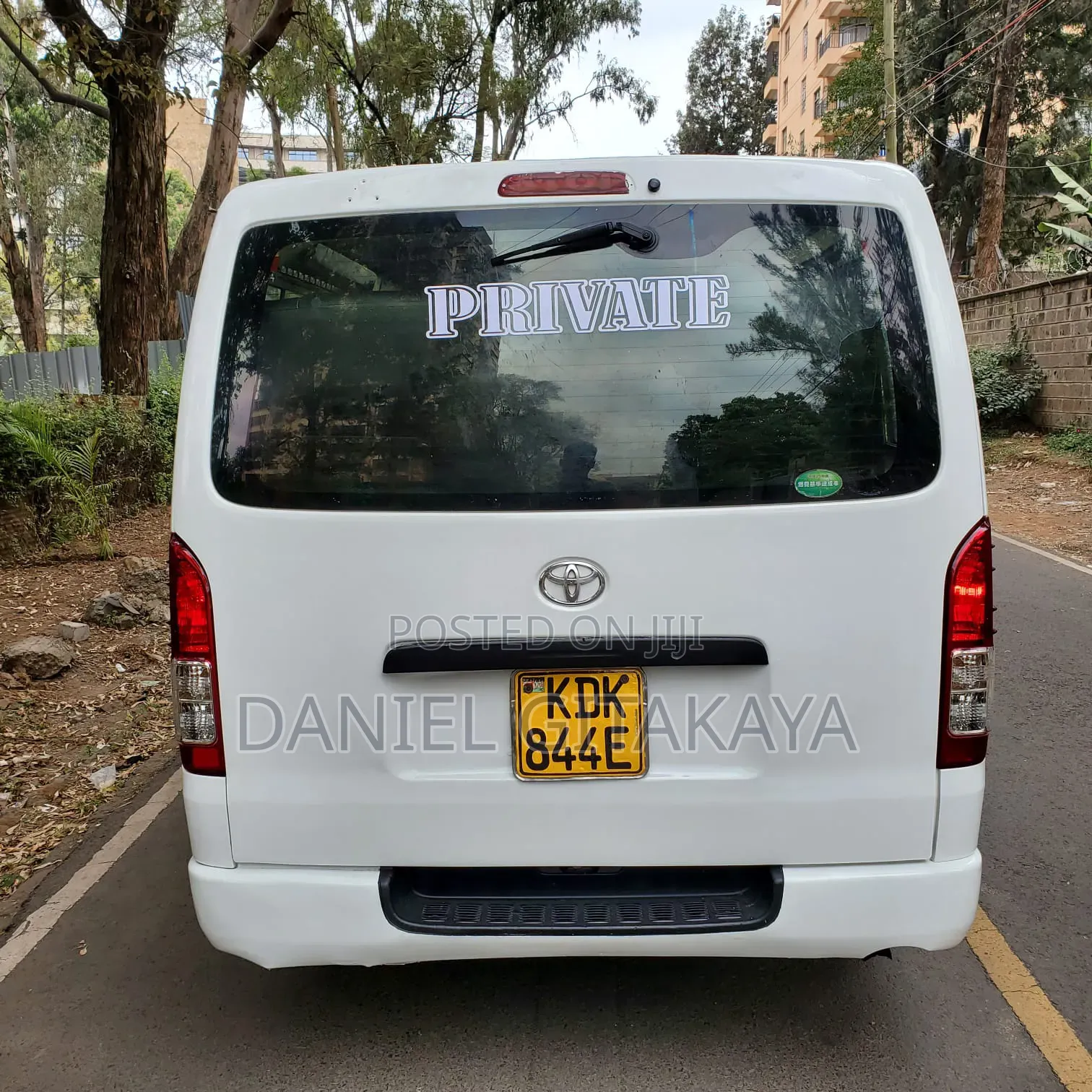 Toyota HiAce 2016 White