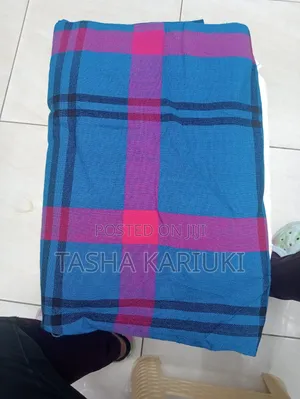 Soft Maasai Shuka Throw Blanket – Perfect for Home Travel