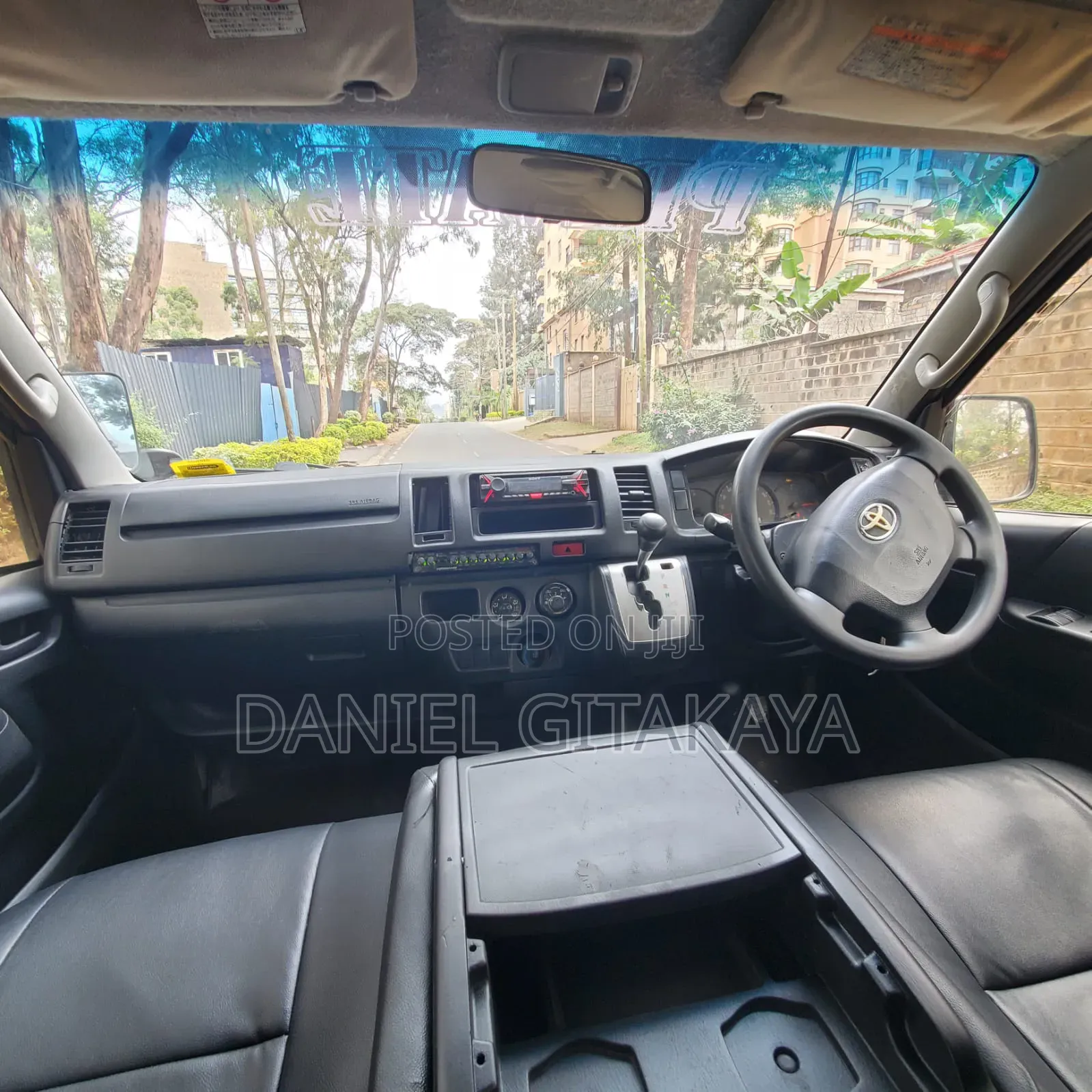 Toyota HiAce 2016 White