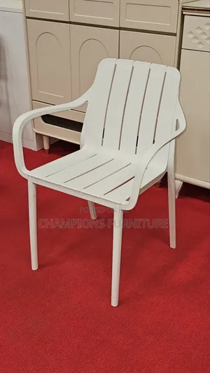 Modern Heavy Duty Plastic Chair