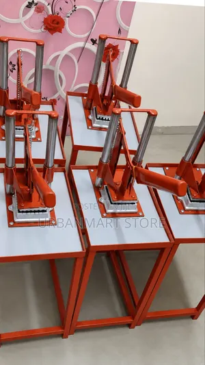 Stainless Steel Chips Cutter With Strong Metallic Stand