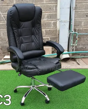 Luxury Managerial Boss Executive Office Chair With Retractable Footres